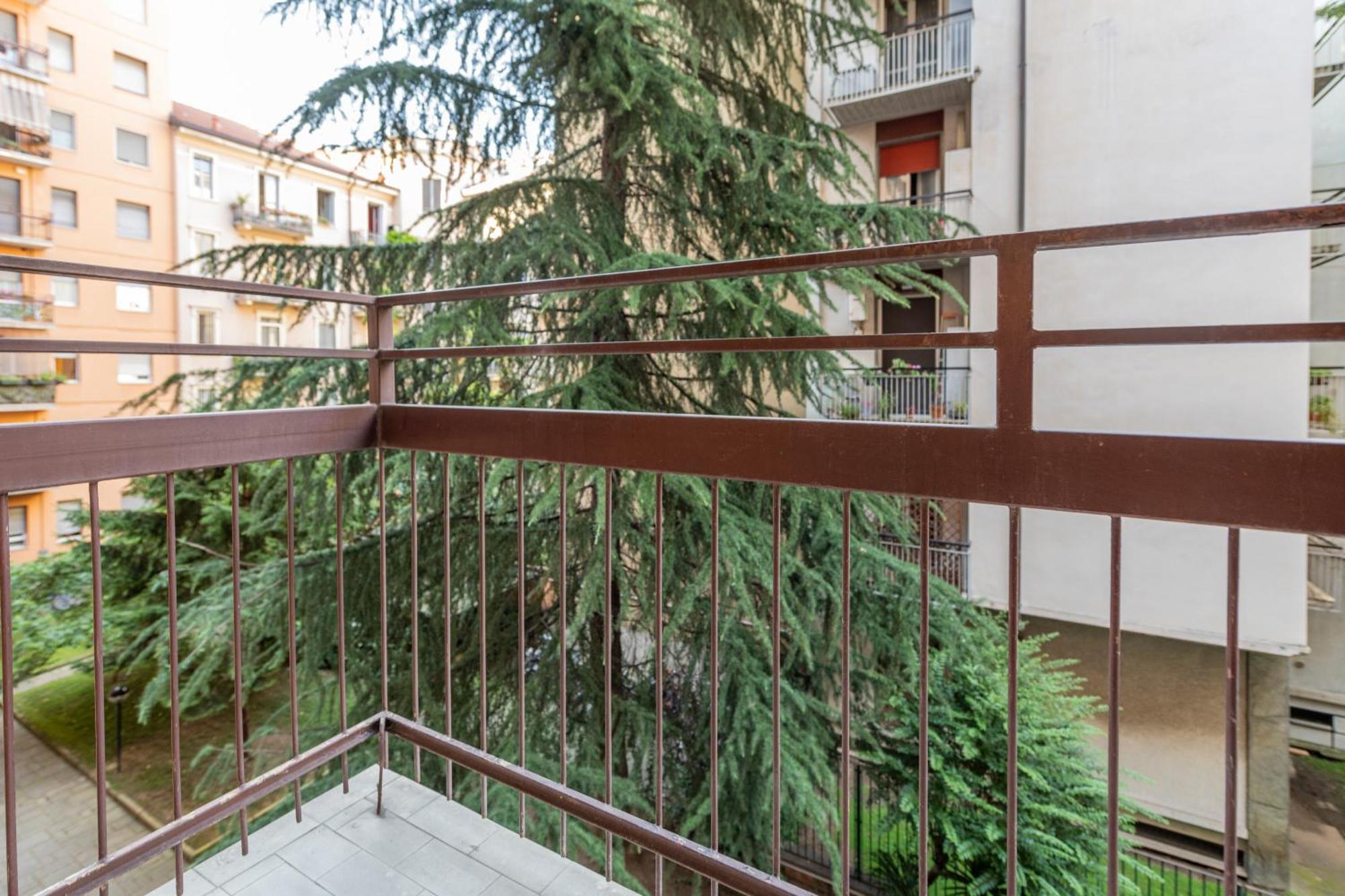 Caracciolo, 28 - Ampio Per 5, Posizione Perfetta Apartamento