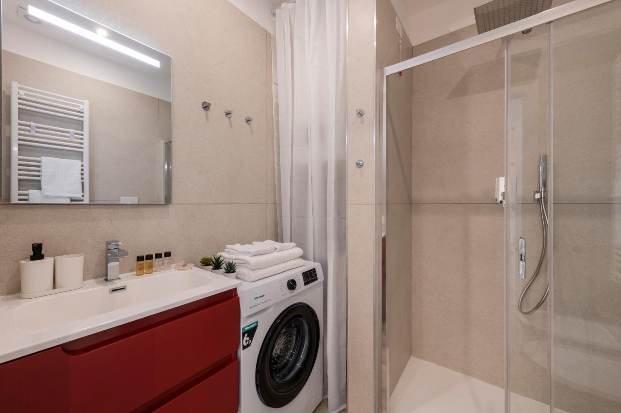 Apartamento Caracciolo, 28 - Ampio Per 5, Posizione Perfetta *