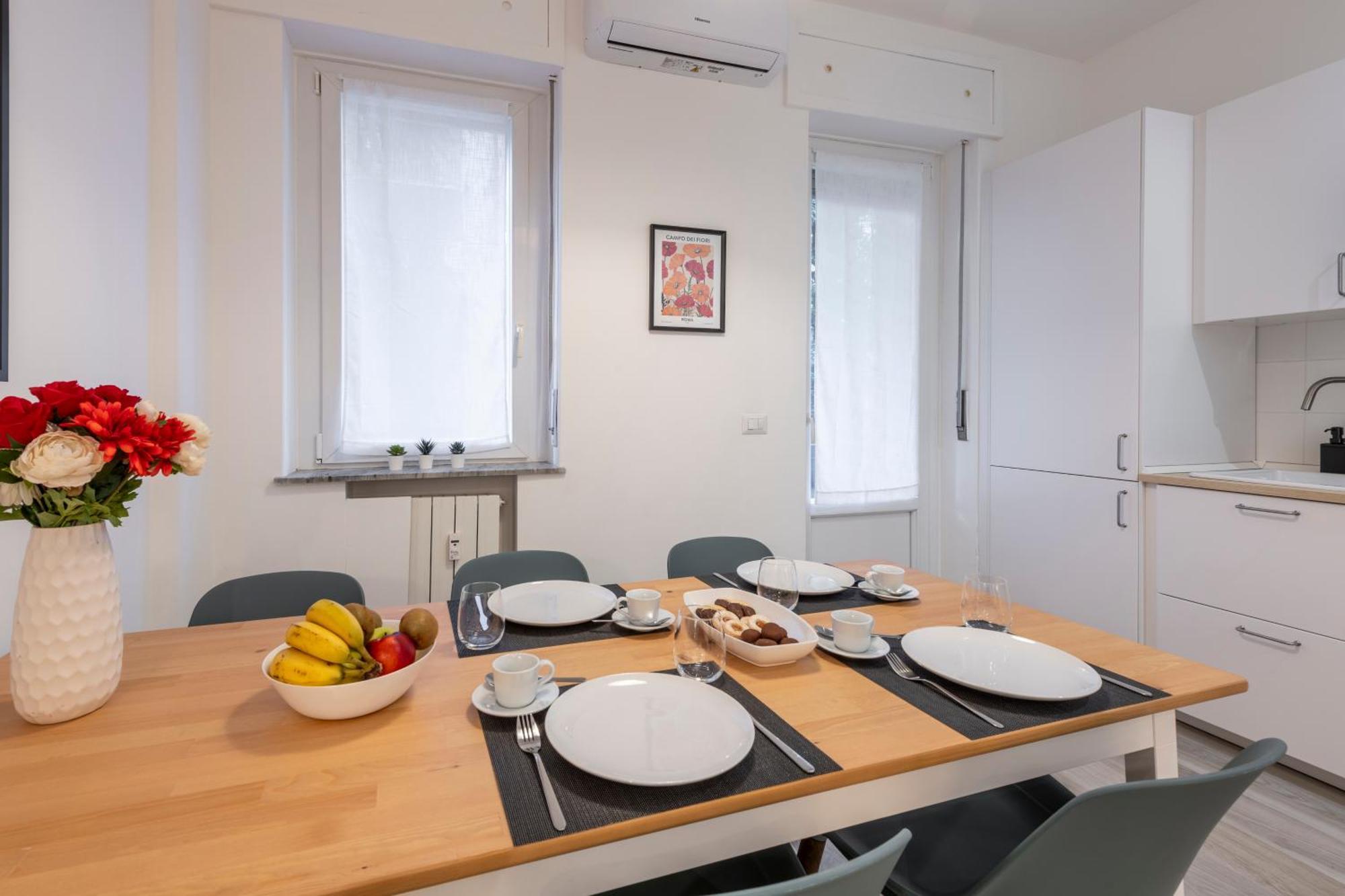 Caracciolo, 28 - Ampio Per 5, Posizione Perfetta Apartamento